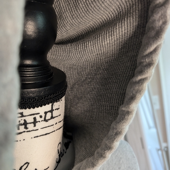 UPenn hooded sweatshirt - Picture 3 of 5